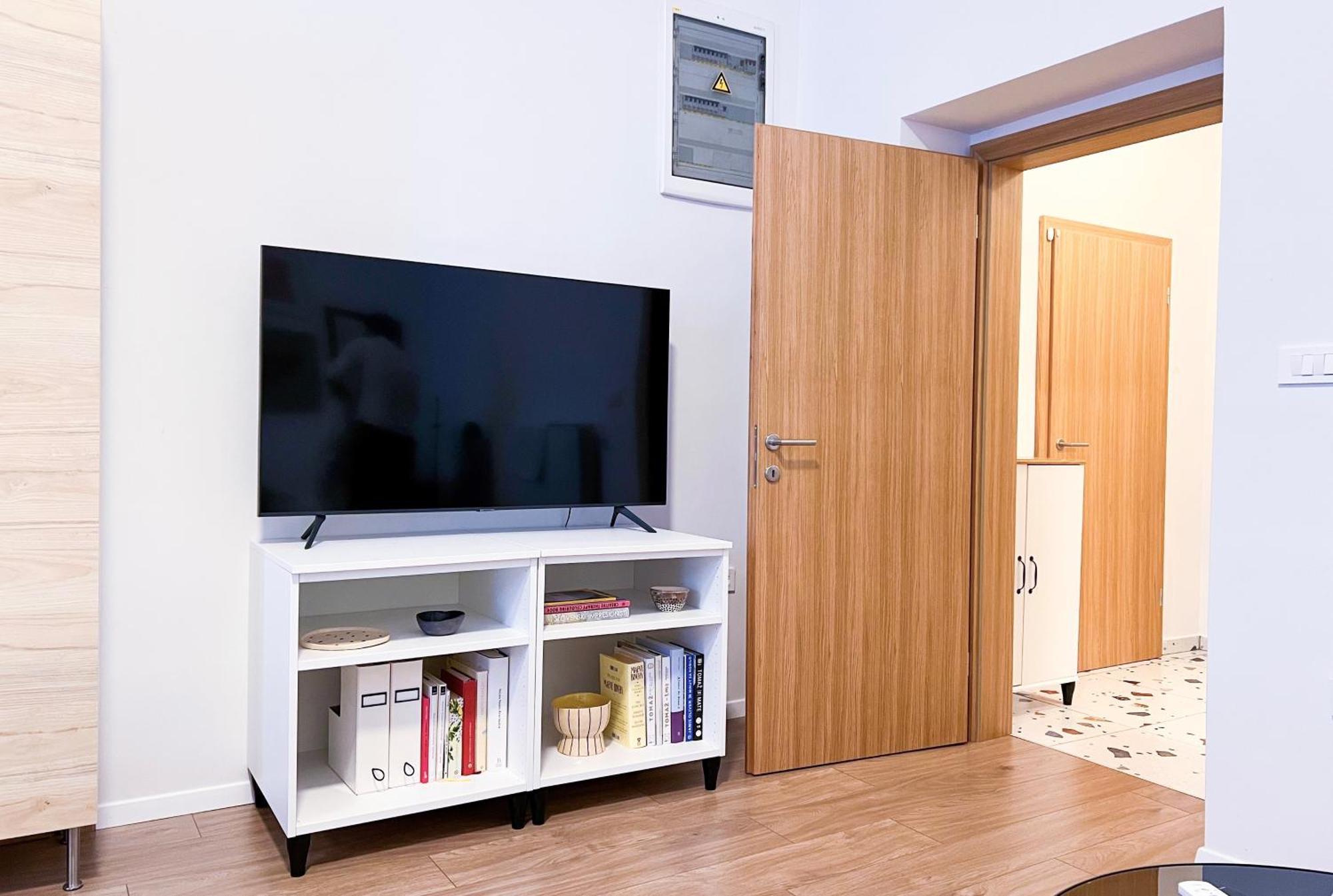 Aumetz Square Apartment Idrija Exterior foto